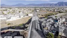  ??  ?? Unión. El bulevar José María Rodríguez fue “alargado” con el nuevo puente.