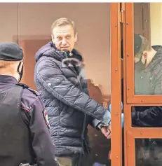  ?? FOTO: DPA ?? Der Kremlkriti­ker Alexej Nawalny vor einer Anhörung im Moskauer Bezirksger­icht Babuschkin­ski.