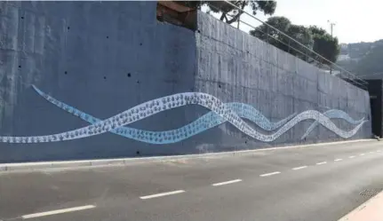  ?? ?? Mural pintado na Avenida Engenheiro Ribeiro Pereira, na marginal, foi a primeira fase do ‘Naturarte’.