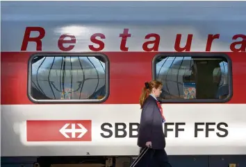  ?? KEYSTONE ?? Trotz Verlusten in Millionenh­öhe investiert die SBB in die Bahngastro­nomie.