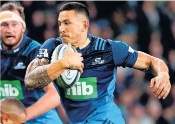  ?? Picture / Getty Images ?? Sonny Bill Williams will offload his past Blues jersey for a new one.