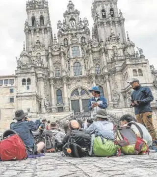  ?? // ABC ?? Turistas en la zona vieja, donde las VUT están prohibidas