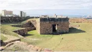  ?? Picture: BRIAN WITBOOI ?? LOVERS’ CORNER: Fort Frederick in Central is being used for sexual shenanigan­s