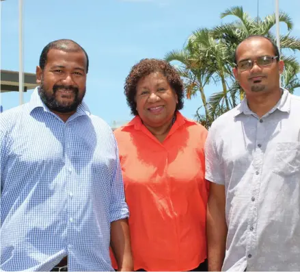  ??  ?? From left to right: Sakiusa Baleivanua­lala with his fellow colleagues, Dr Gade Waqa and Atlesh Sudhakar at the CMNHS Pasifika Campus.