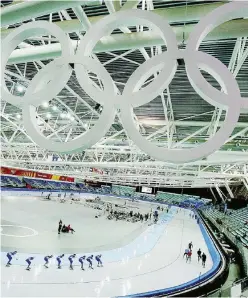  ?? Ansa ?? Addio Lo stadio del ghiaccio al Lingotto per Torino 2006