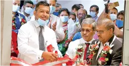  ??  ?? Fashion Bug Kotahena branch was opened by chief guest ADELA Trading Company Founder Deshamanya Deshabandu S.P. Sivaraj, Fashion Bug Chairman Rizal Subian, Fashion Bug CEO Shabier Subian, Fashion Bug CEO Aqeill Subian and Fashion Bug Assistant General Manager Operations Dinesh Ekanayake