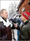  ??  ?? Arnie im Talk mit „ Krone“ADABEI Norman Schenz.