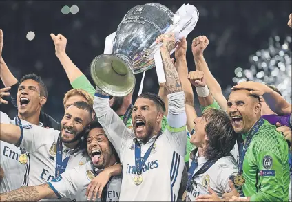  ?? FOTO: GETTY ?? Ramos levanta la Duodécima en Cardiff Tras aquella final ganada a la Juve (1-4), el capitán dio positivo en un control antidoping­p un