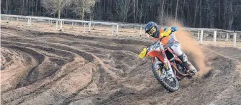  ?? FOTO: PRIVAT ?? Der Biberacher Paul Bloy fuhr auf Gesamtrang sechs am ersten Rennwochen­ende der ADAC MX-Master-Serie in der Lausitz.