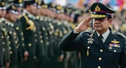  ?? REUTERS PIC ?? Thailand’s Prime Minister Prayuth Chan-ocha salutes members of the Royal Thai Army. Thailand has been under military rule for more than three years. The general election next year will be a crucial move in Thai politics.