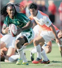  ?? GETTY IMAGES ?? TOP CLASS: Branco du Preez of South Africa in action during the Dubai Sevens match against Argentina, as part of the second round of the HSBC Sevens World Series at The Sevens stadium yesterday in Dubai, United Arab Emirates.