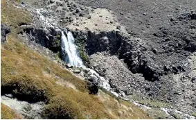  ??  ?? Below right: The impressive Oturere Waterfall with good swimming