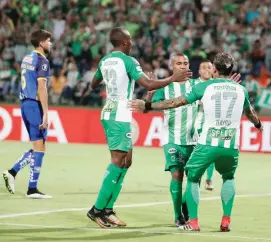  ?? FOTO JAIME PÉREZ ?? Cuatro veces celebró anoche Atlético Nacional. Y se quedó corto. El verde lidera el Grupo 2 de Libertador­es.