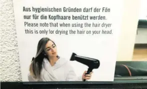  ?? ZENTRALPLU­S.CH ?? Dieses Plakat ermahnt zu hygienisch­em Verhalten.