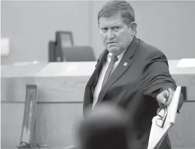  ?? Rose Baca/
The Dallas Morning News via AP, Pool ?? ■ Lead prosecutor Michael Snipes points Wednesday to defendant Roy Oliver while giving a closing argument during the sentencing phase of Oliver's trial at the Frank Crowley Courts Building in Dallas. Oliver is the fired Balch Springs police officer who was convicted for the murder of 15-year-old Jordan Edwards.