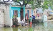  ?? HT PHOTO ?? Incessant rain and water management in the reservoirs, the water level has crossed the danger mark of 123.2m in Barwani.