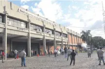  ??  ?? Según el secretario general de Sitrande, hubo un alto acatamient­o a la medida de protesta en todo el país.