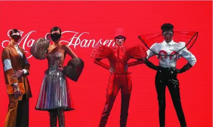  ?? EFE ?? Maya Hansen volvió a la pasarela madrileña con aire futurista