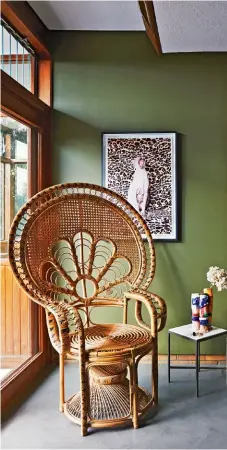  ??  ?? RIGHT
the wicker peacock chair, also in the main bedroom, adds flair in a corner alongside the window