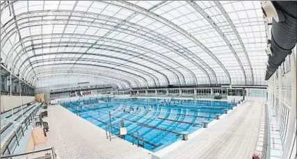  ?? FOTO: EFE ?? Las piscinas podrán abrir desde el lunes para uso deportivo, y con medidas de seguridad y distancia social