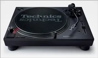  ??  ?? Der Technics SL-1210 MK7 ist – einleuchte­nd – die 7. Reinkarnat­ion des legendären Technics-drehers. Auch heute noch beliebt und begehrt