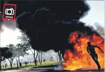  ?? UESLEI MARCELINO / REUTERS ?? Brasilia. Las manifestac­iones terminaron en acciones violentas.