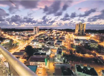  ??  ?? Majestic night view of Miri City.