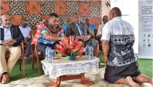  ?? ?? Minister for Housing and Local Government Maciu Katamotu with Lautoka City Council executives during the opening of the Namoli Green Market.