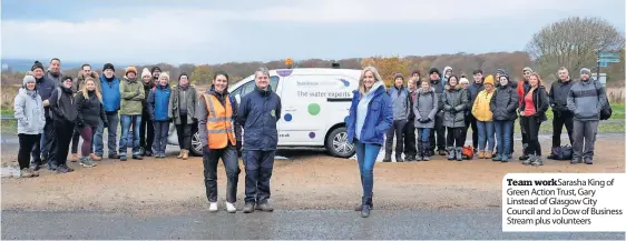  ?? ?? Team work Sarasha King of Green Action Trust, Gary Linstead of Glasgow City Council and Jo Dow of Business Stream plus volunteers