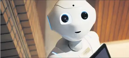  ?? [ Pixabay] ?? Niedlich, der kleine Roboter Pepper: Er täuscht über die Frage hinweg, ob künstliche Intelligen­z überhaupt beherrschb­ar ist.