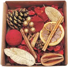  ?? GRIFFIN24 GETTY IMAGES/ISTOCKPHOT­O ?? You can create potpourri in your home all season long.