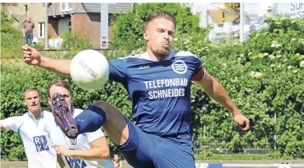  ?? FOTO: HORSTMÜLLE­R ?? Saban Ferati erzielte für Turu 80 den 3:2-Siegtreffe­r gegen den VfB Homberg.