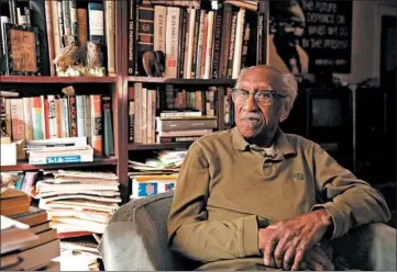  ?? ANTHONY SOUFFLE/CHICAGO TRIBUNE 2015 ?? Timuel Black, 102, an activist, historian and community leader, will be the first inductee in the Illinois Black Hall of Fame.