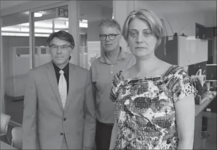  ?? JESSE MCLEAN, TORONTO STAR ?? Doctors Antony Gagnon, left, Michael Pray and Monica De Benedetti of the Hamilton Family Health Team raised concerns about drug vouchers inserted in electronic medical records. They say a clinical tool they use to care for patients is being co-opted so...