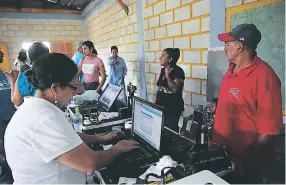  ?? FOTO: EL HERALDO ?? Los ciudadanos tienen 22 días para poder realizar los cambios domiciliar­ios.