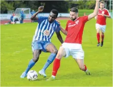  ?? FOTO: SZ-ARCHIV ?? Bekanntes Gesicht in der Region: Narciso Filho (links), früher für die TSG Ehingen in der Bezirks- und Landesliga am Ball, wechselt im Sommer nach zwei Jahren beim FV Olympia Laupheim zum SSV Ehingen-Süd.