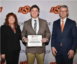  ?? Courtesy photos ?? Cynda Clary, associate dean of the Ferguson College of Agricultur­e and Thomas G. Coon, vice president and dean of OSU Agricultur­e pose for a photo with Alyssa Thunen (pictured left) and Samuel Akin (pictured right).