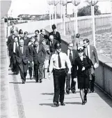  ?? ?? Jury at the inquest into the death of Vatican banker Roberto Calvi on Blackfriar­s Bridge in 1992, where his body was found. They ruled it was murder