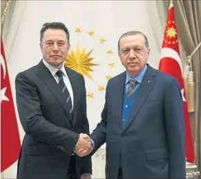  ?? [ Reuters ] ?? Zwei Visionäre unter sich: Tesla-Chef Elon Musk und Recep Tayyip Erdogan.˘