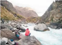  ?? Photo / Chris Atkinson ?? The Kawarau River rapids were the scene of a rescue on Sunday night.