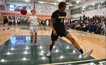  ?? JOSE CARLOS FAJARDO — STAFF PHOTOGRAPH­ER ?? Granada's Tyler Harris celebrates after dunking the ball against De La Salle during an East Bay Athletic League playoff game on Feb. 9. Granada takes on Notre Dame of Sherman Oaks today in the CIF State Division I championsh­ip game.