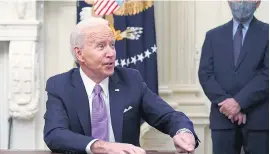  ?? AFP ?? Biden tuvo una charla amistosa con Macron.