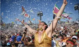  ?? Photograph: Neil Hall/EPA ?? Crowd control … many festivals, such as Glastonbur­y, were forced to cancel by the pandemic.