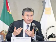  ??  ?? El ómbudsman Luis Raúl González llamó a trascender la polarizari­zación, pues, dijo, el país necesita unión en la diversidad.