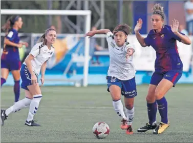  ??  ?? SIN OPCIONES. El Zaragoza no pudo en ningún momento con el Barça a pesar de la nipona Maya.