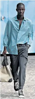  ?? ?? Loose fit: wear it light and free like this spring/summer 2022 Hermès shirt