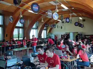  ??  ?? In I ragazzi gara nell’edizione 2017 di «Nasa space apps challenge» voluta in città da Confartigi­anato