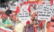  ?? DEEPAK GUPTA/HT PHOTO ?? Meat traders protesting in Lucknow on Monday. n