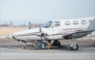  ?? BOB TYMCZYSZYN THE ST. CATHARINES STANDARD ?? Extensive damage is seen Monday after this small plane crashed at Niagara District Airport on the weekend.