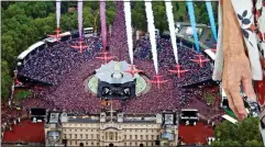  ?? ?? FLAG BEARERS: The Red Arrows fly over Buckingham Palace